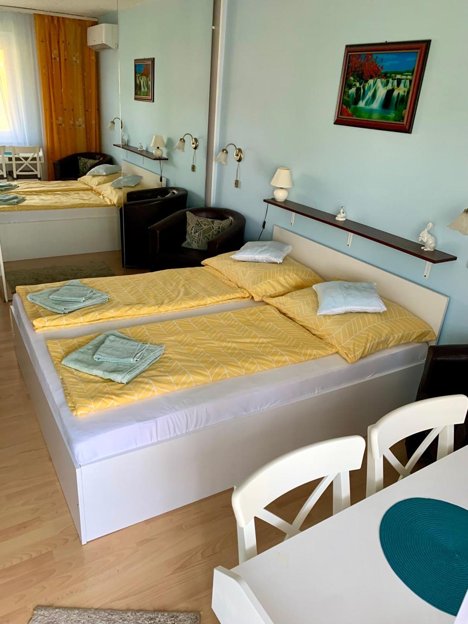 Aloe Apartman Sopron Exterior photo